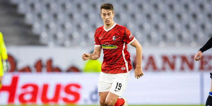 Der Vertrag von Mittelfeldspieler Janik Haberer beim SC Freiburg endet nach dieser Saison. Tom Weller/dpa Janik Haberer