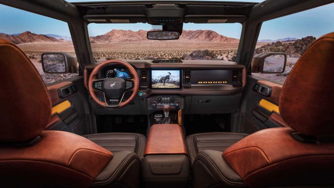 Das noble Interieur der US-Variante kommt unverändert auch nach Europa 2022 Ford Bronco