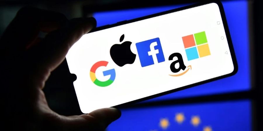 Logos grosser Internet-Konzerne