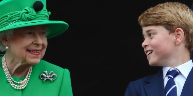 Happy Birthday! - So gratuliert die Queen Prinz George zum Geburtstag