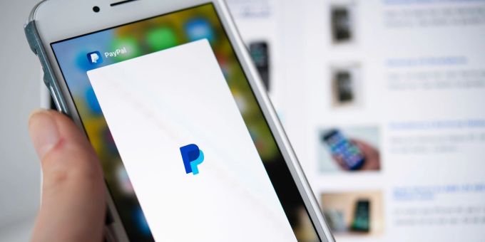 Achtung Phishing: Betrüger versuchen derzeit, Nutzerinnen und Nutzer auf gefälschte Paypal-Seiten zu locken, um dort Log-in- und Kreditkartendaten zu stehlen. Achtung Phishing: Betrüger versuchen derzeit, Nutzerinnen und Nutzer auf gefälschte Paypal-Seiten zu locken, um dort Log-in- und Kreditkartendaten zu stehlen.