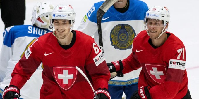 Die Schweiz qualifiziert sich an der Eishockey-WM für den Viertelfinal. Eishockey WM
