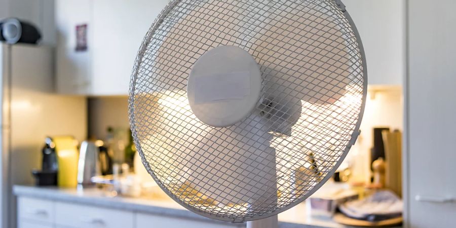 Die Nachfrage nach Klimaanlagen und Ventilatoren steigt diesen Sommer stark an.