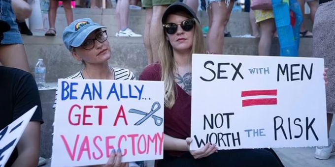 Abtreibungs-Verbote - Jetzt rufen Amerikanerinnen zum Sex-Streik auf