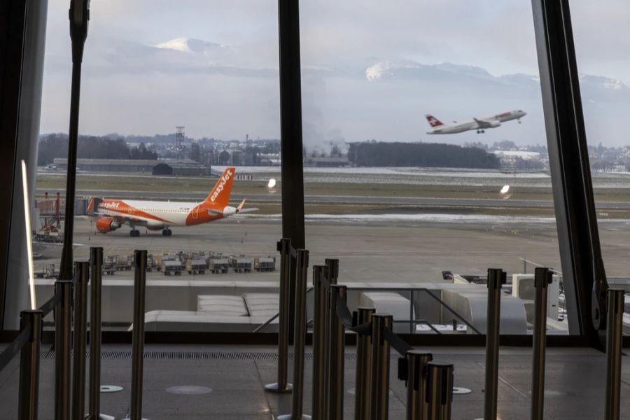 Die Flugbranche hat noch immer mit gewissen Schwierigkeiten zu kämpfen. (Archivbild)