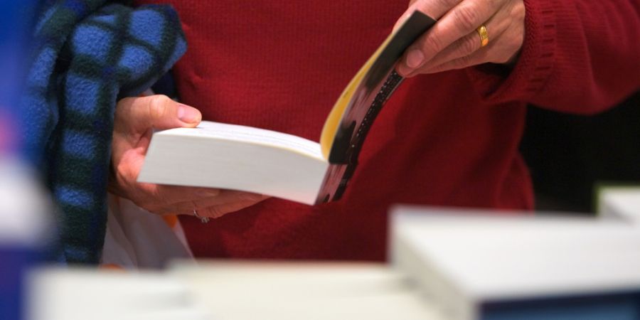 Beim Zentralschweizer Literaturwettbewerb kürte eine Fachjury je zwei Preistärgerinnen und Preisträger. (Symbolbild)