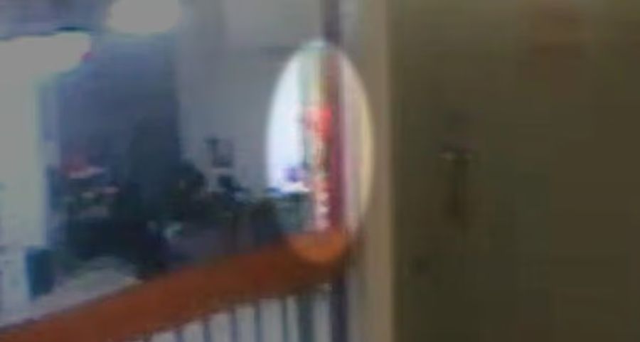 Auf dem Überwachungsvideo aus dem Metropolitan Correctional Center ist ein «oranger Fleck» zu sehen, der sich laut Ermittlern in Richtung des Zellenstocks von Jeffrey Epstein bewegt haben könnte.