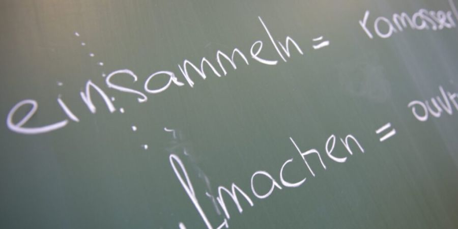 Gymnasiastinnen und Gymnasiasten an der bernisch-waadtländischen Kantonsgrenze können im jeweils anderen Kanton und in dessen Sprache ihre Ausbildung absolvieren.  (Symbolbild)