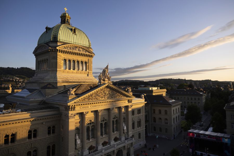 Handlungsbedarf sieht auch der Bundesrat: Bundesrat: Dieser will das Gesetz anpassen, damit alle gesundheitlichen Folgen eines sexuellen Übergriffs juristisch als Unfall anerkannt werden.