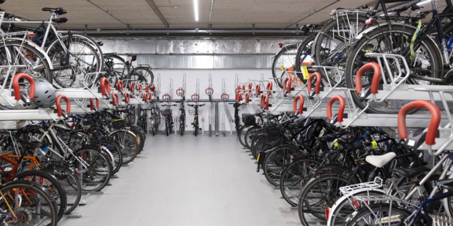 Der Stadtrat debattierte über die Videoüberwachung von Velostationen. (Symbolbild)