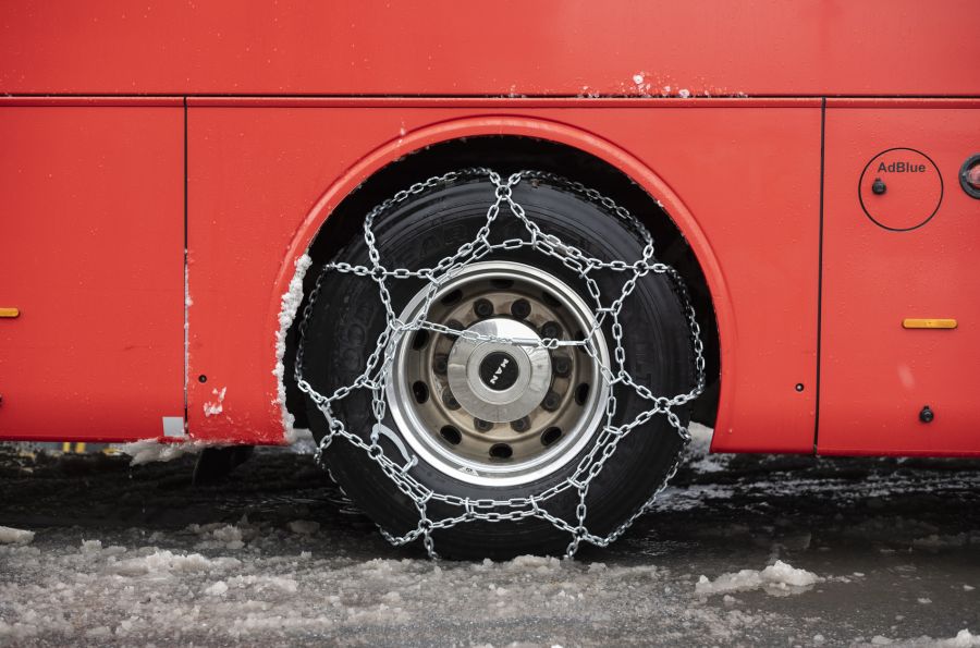 Von markanter Glatteisbildung kann man allerdings nicht sprechen, sagt ein Meteorologe. (Symbolbild)