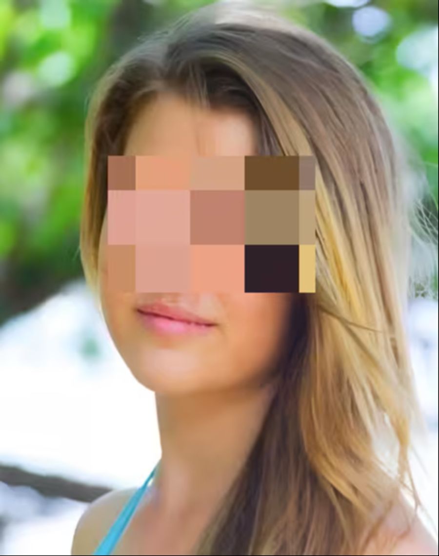 ... Cyane P. (24) aus Frankreich ...