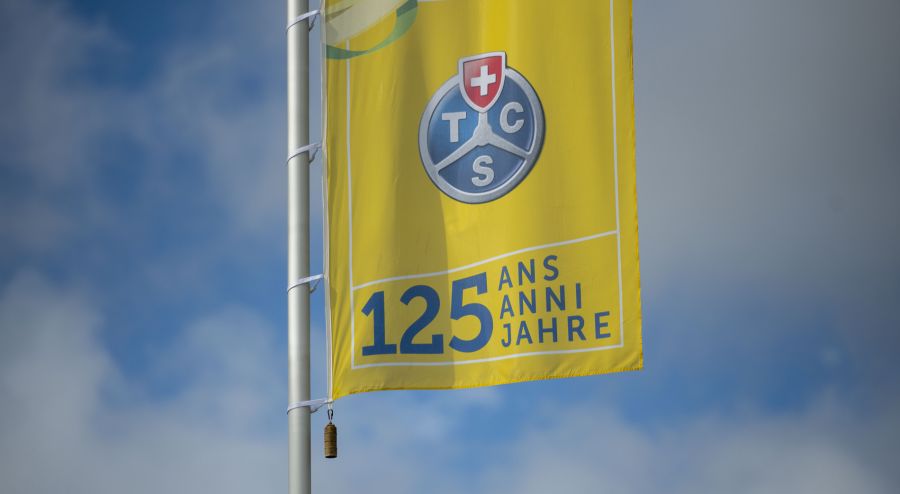 Der TCS beider Basel äussert sich derweil ironisch: «Wir wollen ja eigentlich mit der Initiative die Ausbremsung verhindern.» (Symbolbild)