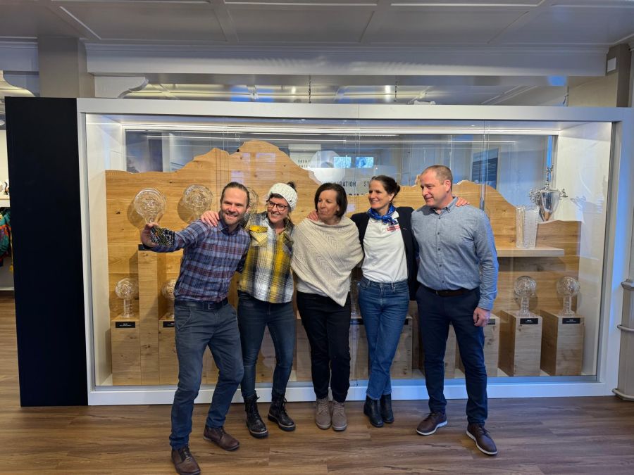 «Bitte lächeln» gilt für Vreni Schneider und Co.