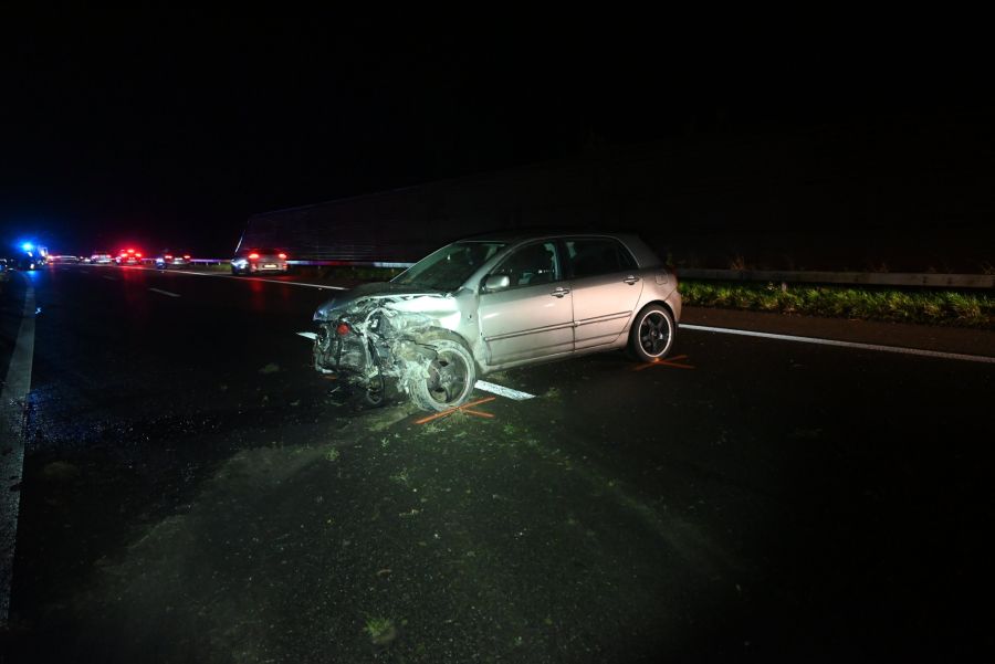 Eine Person wurde beim Unfall leicht verletzt.