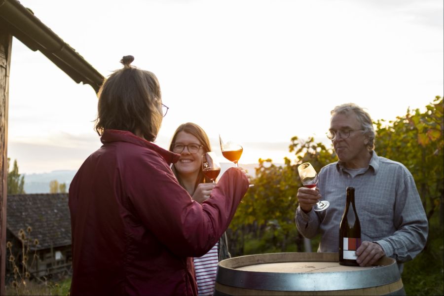 Auf dem malerischen Weinweg Weinfelden geniessen Sie köstlichen Wein direkt aus der Region.