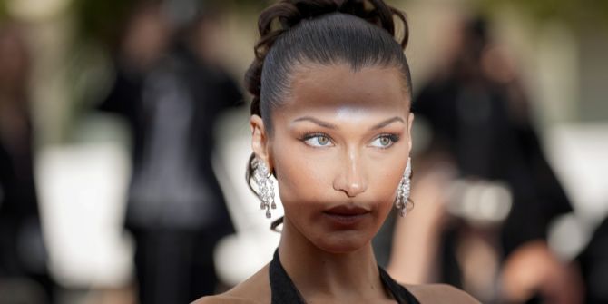 bella hadid mit schmuck