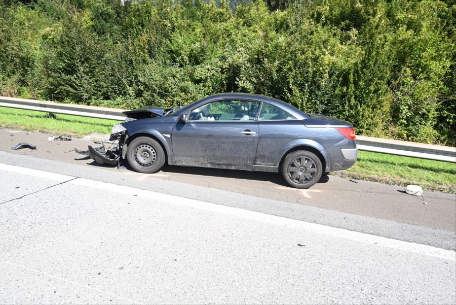 Bei der Kollision wurden zwei Personen verletzt.