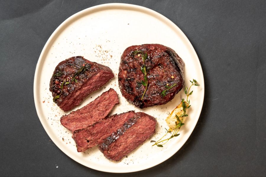 Das Planted-Steak soll neben einer zarten Textur auch Eisen und Vitamin B12 enthalten.