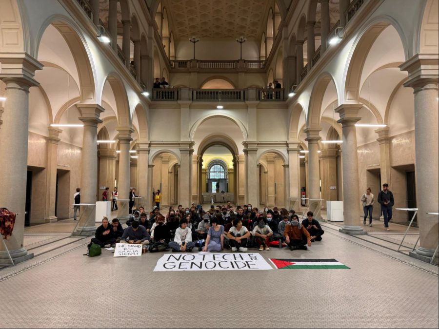 Im Hauptgebäude der ETH Zürich läuft aktuell ein Pro-Palästina-Protest.