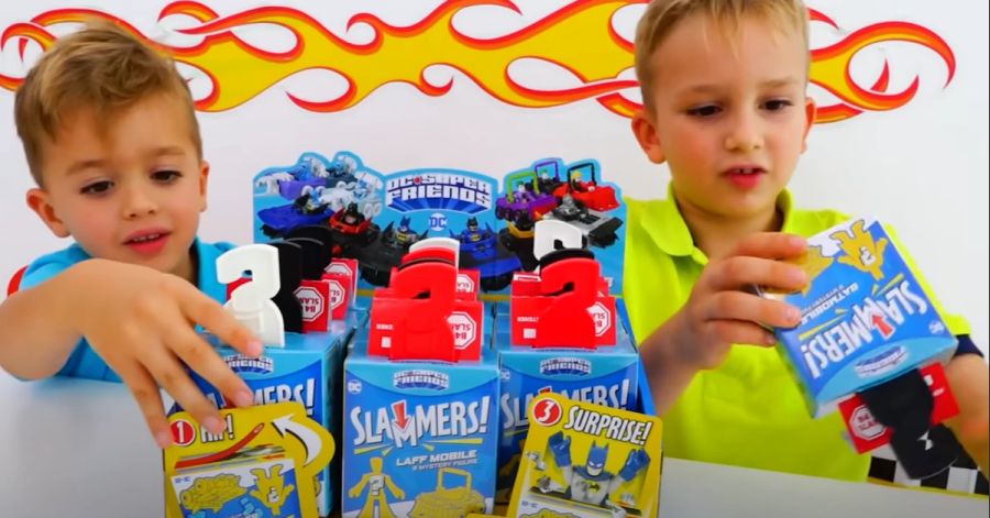 Das handhaben viele Influencer anders, vor allem im Ausland gibt es viele Kanäle, in denen Eltern fast nur ihre Kinder zeigen. Etwa, um für Kinderprodukte zu werben.