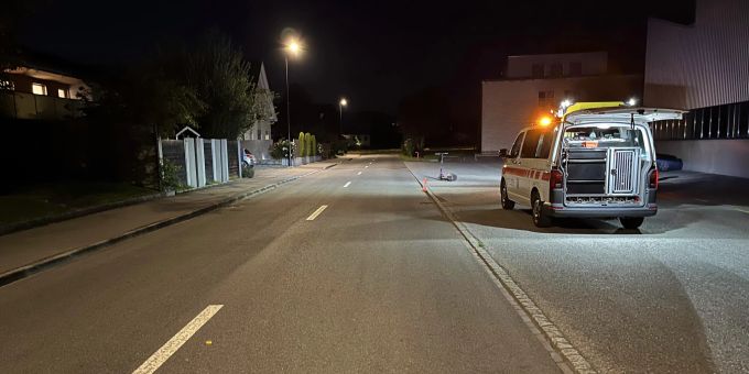 Oberriet: Selbstunfall mit E-Scooter. Selbstunfall mit E-Scooter.