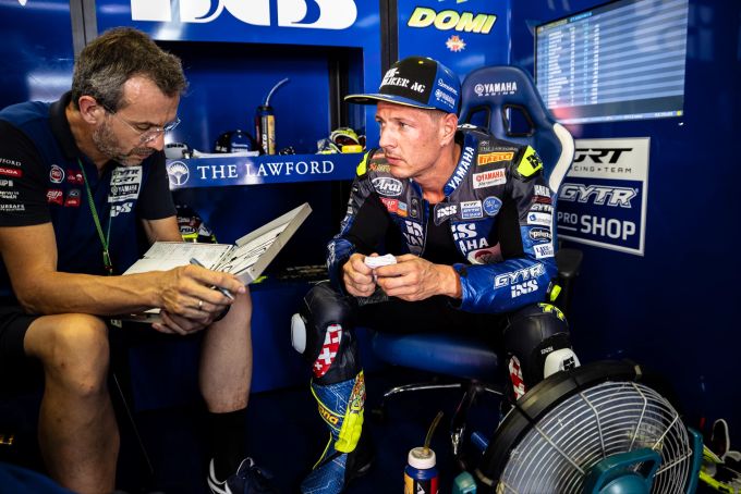 Dominique Aegerter zeigte in der Superbike-WM wieder ein starkes Wochenende. Dominique Aegerter Yamaha Superbike-WM
