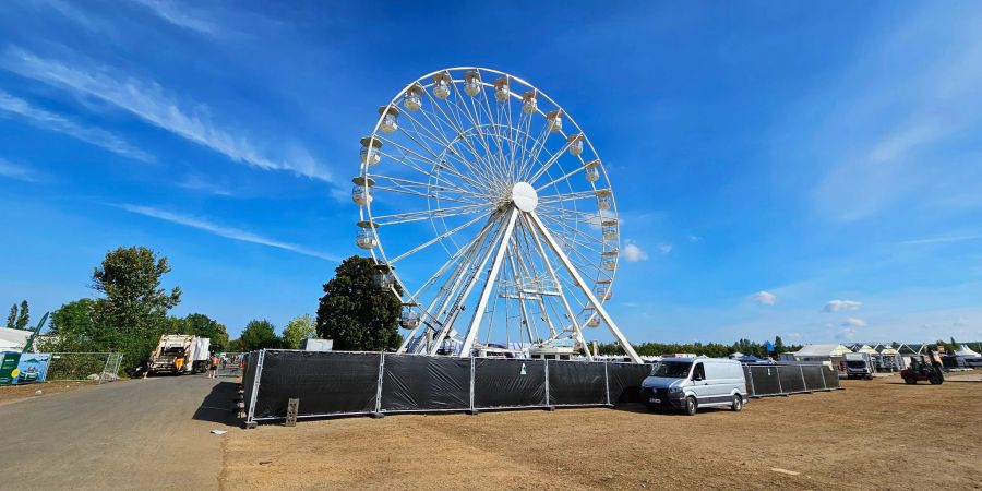 Ursachenforschung: Ermittler suchen weiter nach den Gründen des Brandes eines Riesenrads auf dem Highfield-Festival.