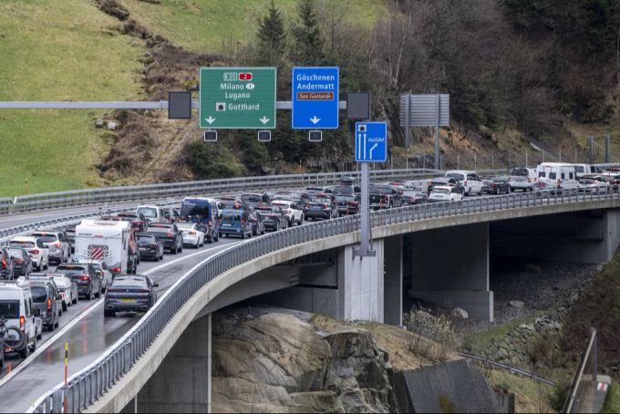 Barbara Schaffner (GLP) möchte Dörfer vor Stauausweichlern und Schleichverkehr schützen. (Symbolbild)