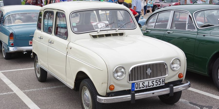 Renault 4