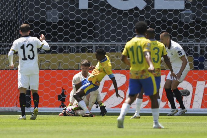Gegen die Mamelodi Sundowns aus Südafrika bekam Gregor Kobel erstaunlich viel zu tun. Gregor Kobel