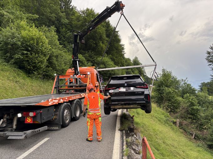 Das Auto wurde abtransportiert. Auto abtransportiert.