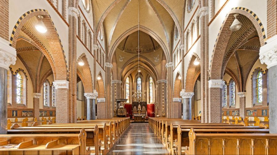 Die Dimensionen im Kirchenschiff können durchaus als grosszügig bezeichnet werden.