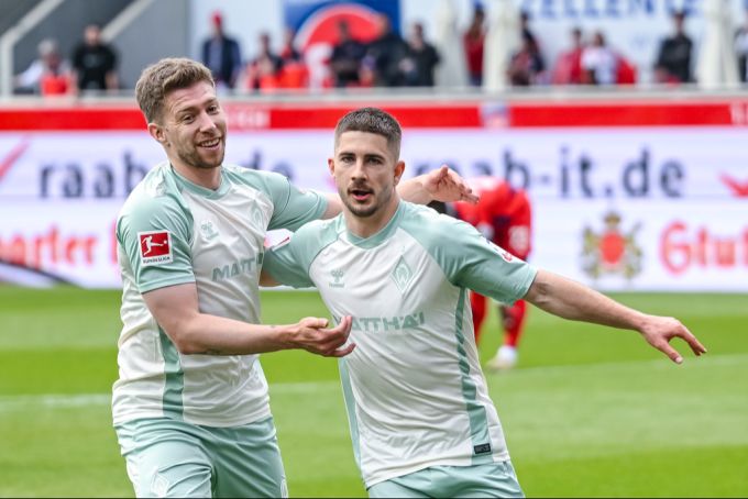 Werder Bremen braucht spätestens im Sommer 2026 einen neuen Trainer. Werder Bremen