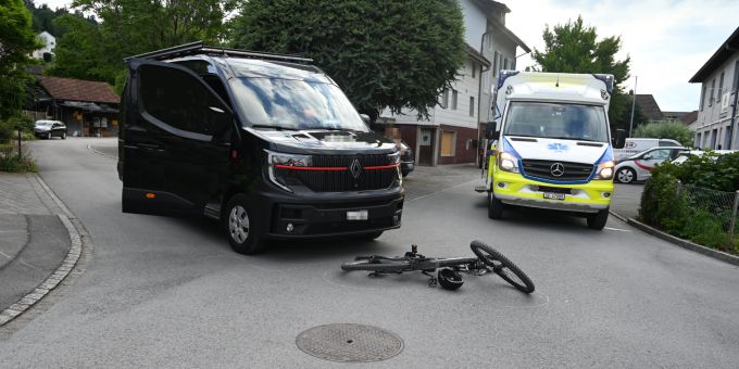 St. Margrethen: Unfall zwischen Lieferwagen und E-Bike. St. Margrethen