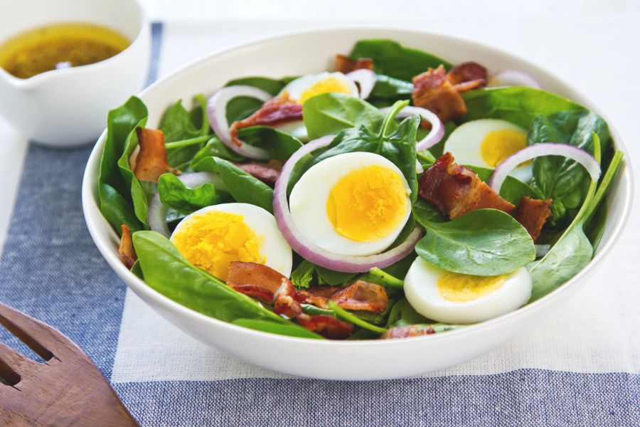 salat spinat ei