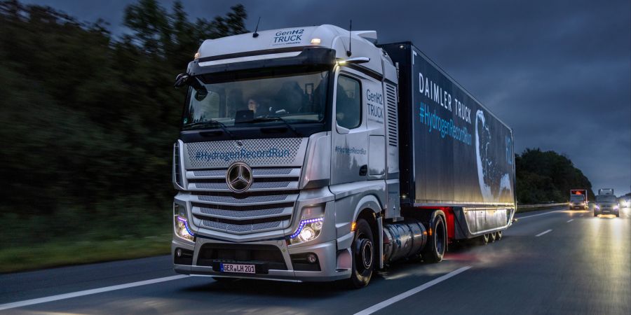 Mercedes-Benz GenH2 Truck
