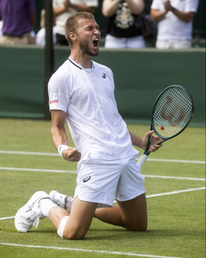 Leandro Riedi jubelt bei der Wimbledon-Quali. Leandro Riedi