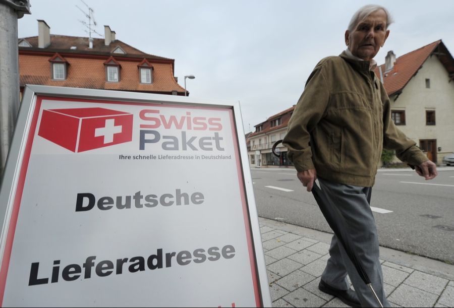Um die Preiserhöhung zu umgehen können Pakete ins Ausland, beispielsweise an eine deutsche Lieferadresse bestellt werden.