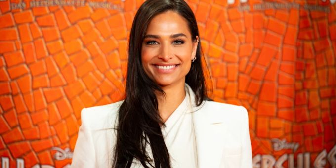 Jetzt hält Amira Pocher gegen die Seitenhiebe ihres Noch-Manns Oliver Pocher. amira pocher sandy