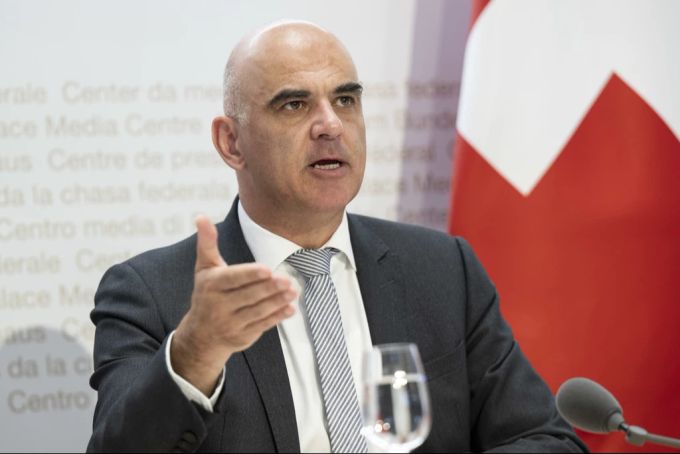 Alain Berset spricht an einer Medienkonferenz zur Erhöhung der Krankenkassenprämien 2024, am 26. September 2023. (Archivbild) Alain Berset Erhöhung Krankenkassenprämien