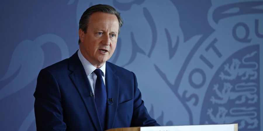 David Cameron Aussenminister Rednerpult