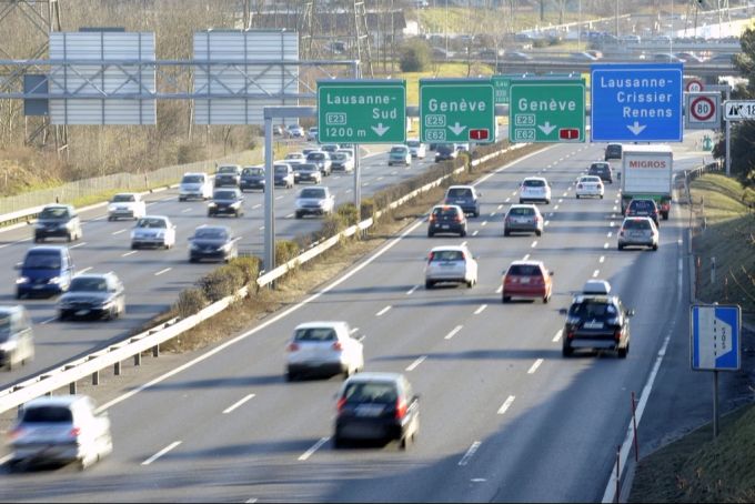 Die Schweizer Stimmbevölkerung hat sich gegen den Ausbau der Nationalstrassen ausgesprochen. Autobahn A1