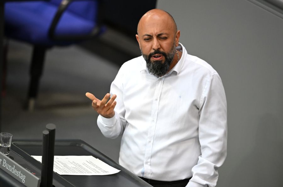 Als Beispiel nennt er die Personalie Ferat Kocak, der sich mit Terror-Unterstützer Ibrahim Ibrahim fotografieren liess.
