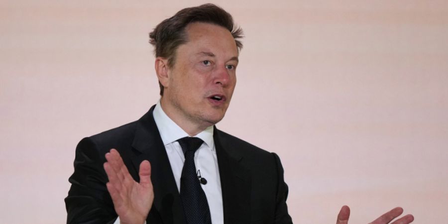 Elon Musk will seine KI-Firma nach einem Vorstoss von US-Präsident Donald Trump in SpaceXSI umbenennen.