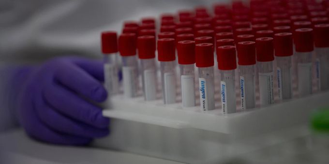 Der Pharma- und Medizintechnikkonzern Johnson & Johnson ist beispielsweise für seine Impfstoffe bekannt. Johnson Johnson