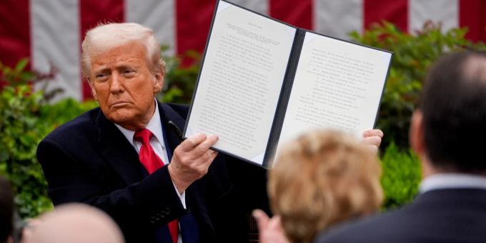 Donald Trump hat neue Zölle beschlossen. trump