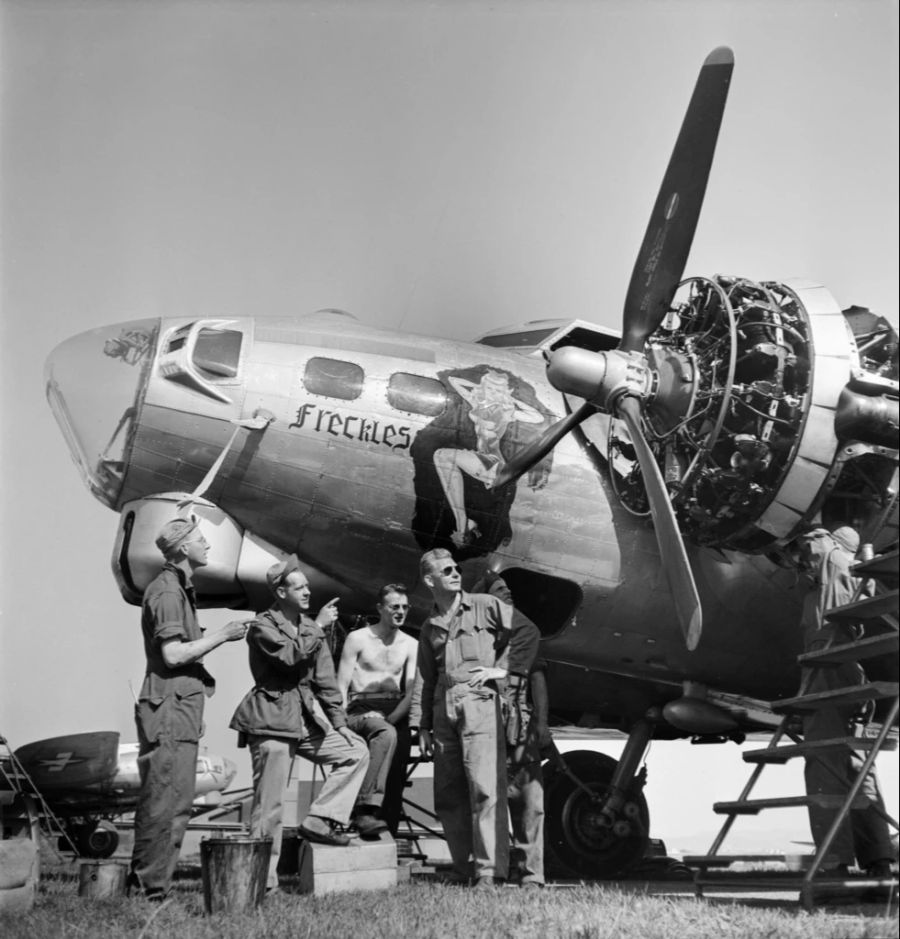 Aktuell befinden wir uns mit Hinblick auf Cyberwaffen laut dem Experten in einer Art «Zwischenkriegszeit». (Hier im Bild eine Boeing B-17 der USA 1945 in Dübendorf ZH.)