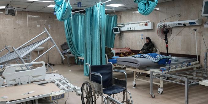 Israel greift immer wieder Spitäler im Gazastreifen an, weil sich darin Hamas-Kämpfer verstecken sollen. (Archivbild) Gazastreifen Spital Israel