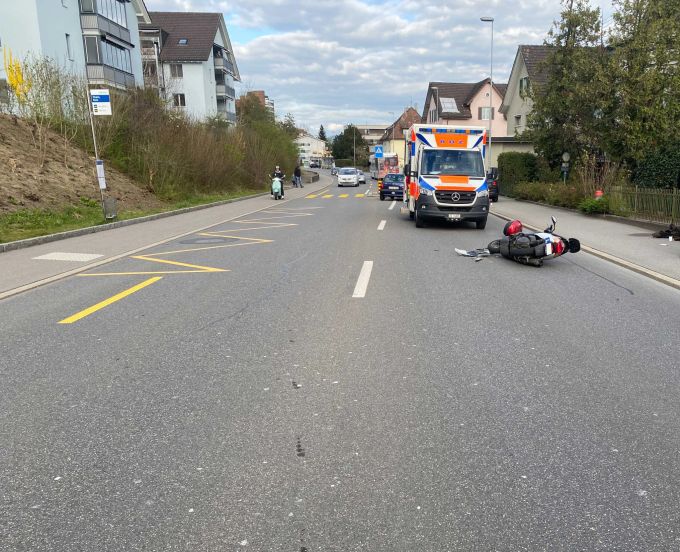 Auffahrunfall auf der Zugerstrasse in Cham. Auffahrunfall in Cham.
